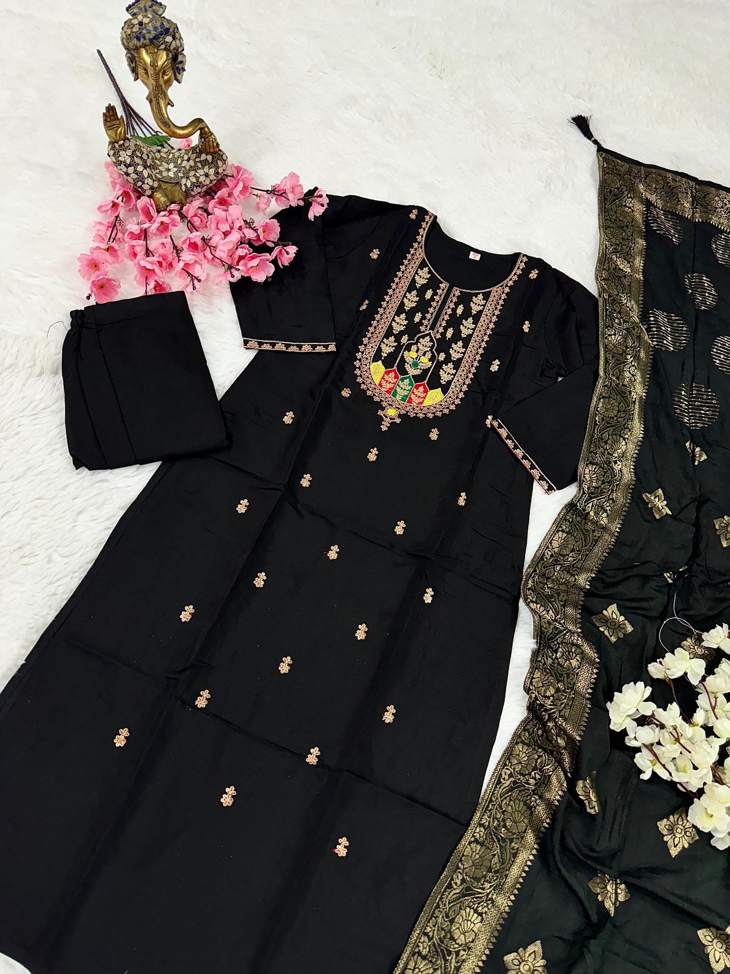 PV CHANDERI EMBROIDERED SET